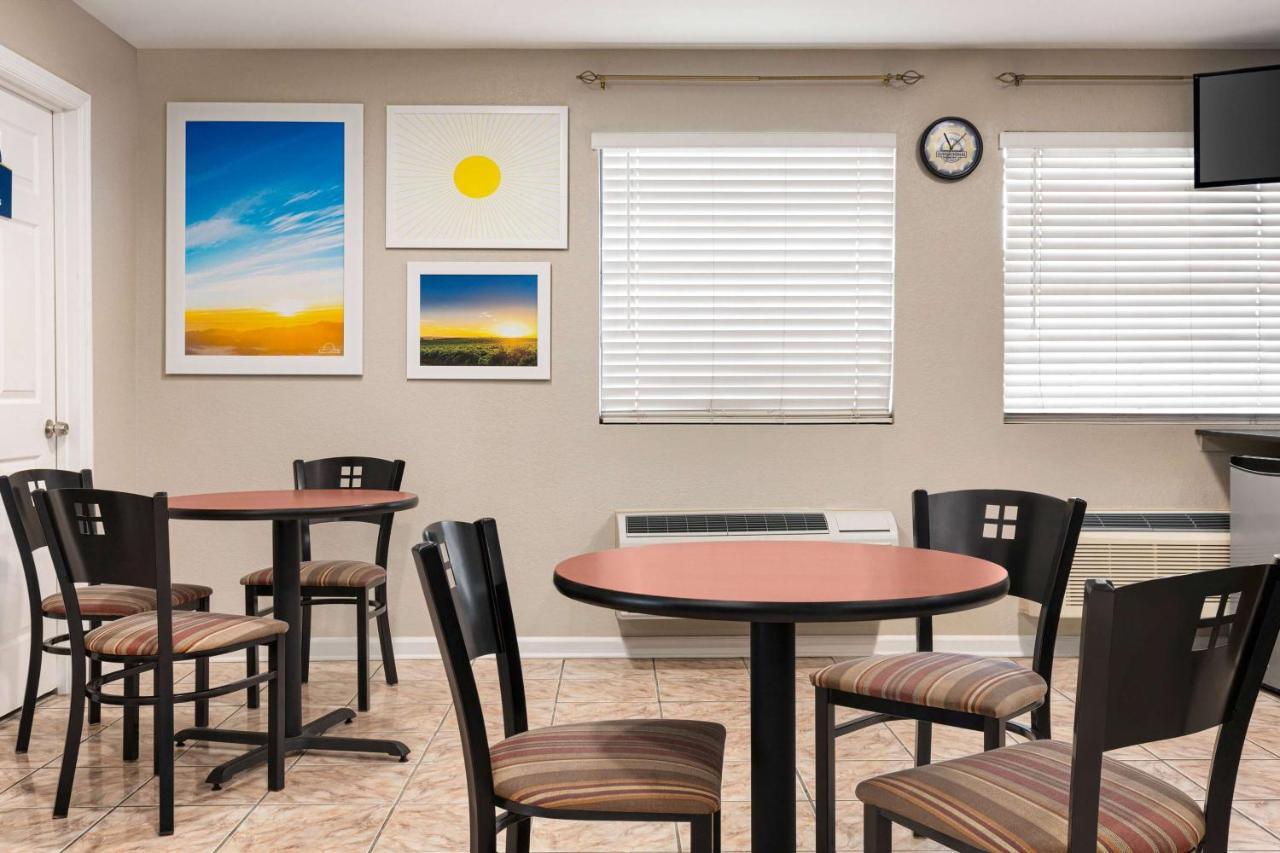 Days Inn By Wyndham Demopolis Exteriör bild